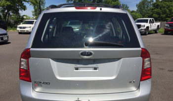 2008 Kia Rondo plein