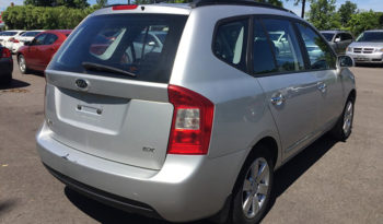 2008 Kia Rondo plein