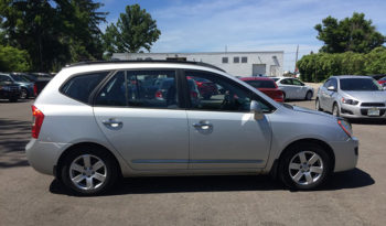 2008 Kia Rondo plein