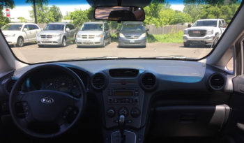 2008 Kia Rondo plein