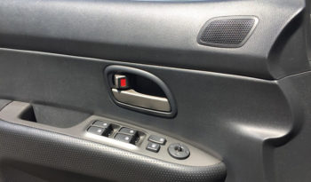2008 Kia Rondo plein